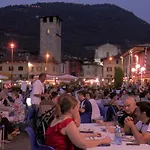 La Casa Nel Borgo Sul شقة بيسوني