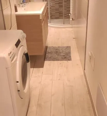 La Casa Nel Borgo Sul * Пизонье